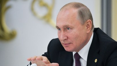 Władimir Putin: Obce wojska, niezaproszone przez Syrię, powinny się stamtąd wycofać