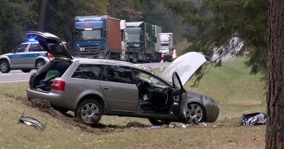 Na drodze krajowej nr 65 Białystok-Bobrowniki doszło rano do wypadku, w którym zginęła jedna osoba, a trzy zostały ranne.