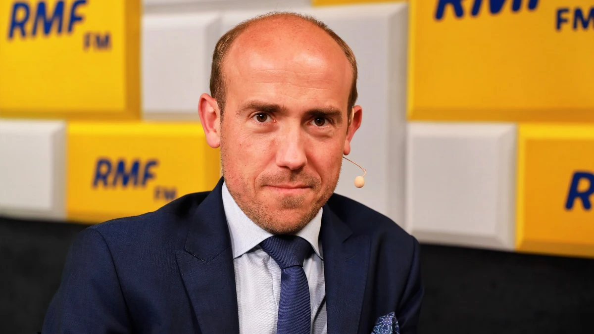 "Na przełomie roku wybory przewodniczącego PO. Członkowie zweryfikują naszą pracę - mówi Poranny gość RMF FM Borys Budka z Platformy Obywatelskiej. Pytany, czy w przyszłym Sejmie możliwa jest koalicja wszystkich przeciwko PiS, gość Roberta Mazurka odpowiada: trudno mi to sobie wyobrazić, ale przyzwyczaiłem się, że w polityce wszystko jest możliwe. 