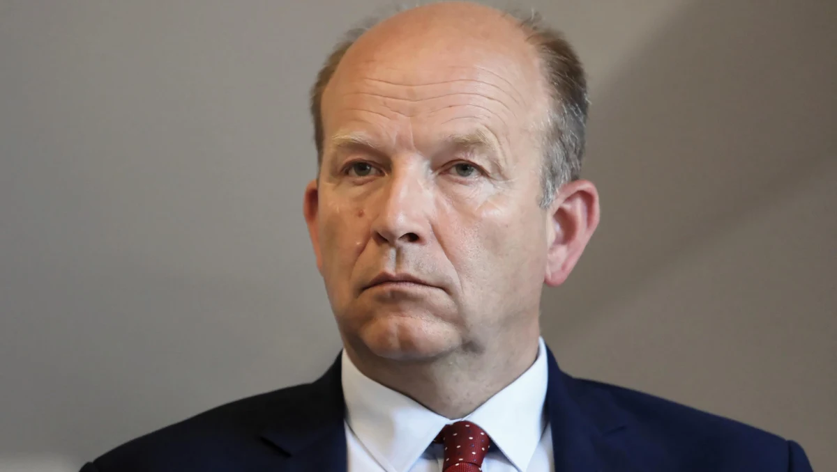 Poseł PSL-KP Michał Tomasz Kamiński startujący z listy Komitetu Wyborczego Polskiego Stronnictwa Ludowego wygrywa z byłym ministrem zdrowia, senatorem PiS Konstantym Radziwiłłem w wyborach do Senatu.