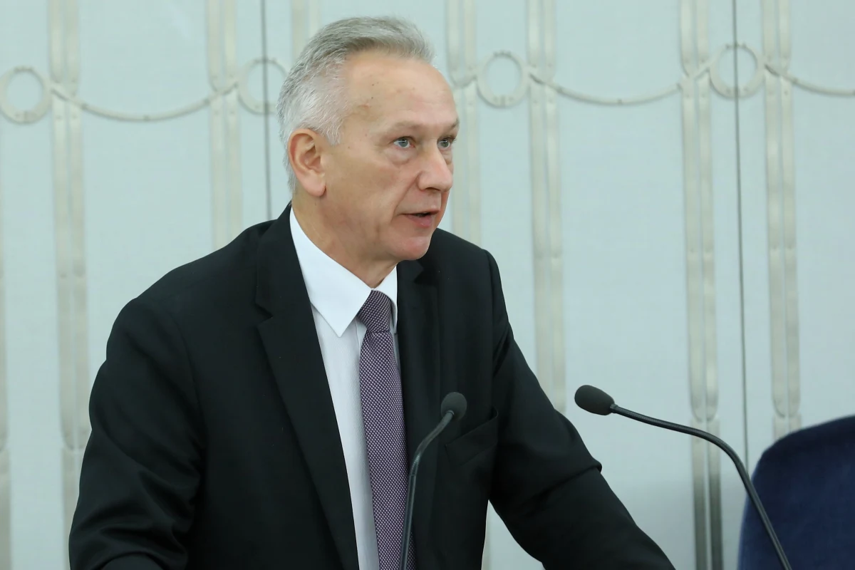 Pięciu dotychczasowych senatorów popieranych przez PiS w Lubelskiem - Stanisław Gogacz, Grzegorz Czelej, Jerzy Chróścikowski, Józef Zając i Grzegorz Bierecki - uzyskało ponownie mandaty. W Lublinie senatorem został kandydat opozycji Jacek Bury.