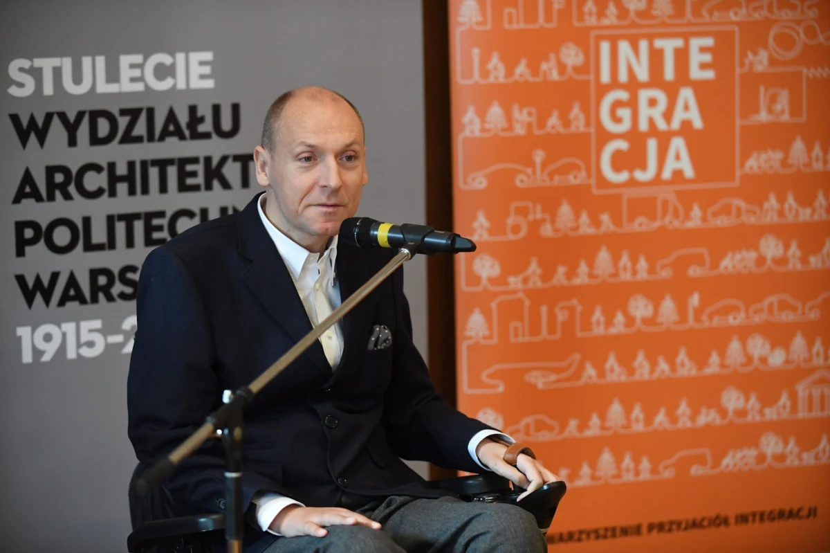 Prokuratura Regionalna w Warszawie postawi zarzuty lekarzowi Jerzemu M. w sprawie śmierci Piotra Pawłowskiego - poinformowała PAP rzecznik prasowa Prokuratury Regionalnej w Warszawie Agnieszka Zabłocka–Konopka. Piotr Pawłowski był znanym społecznikiem, działającym na rzecz osób z niepełnosprawnościami, prezesem Fundacji Integracja. W wieku 16 lat miał wypadek i od tamtej pory poruszał się na wózku inwalidzkim. Udzielał się społecznie i naukowo. Wielokrotnie nagradzano go odznaczeniami państwowymi.