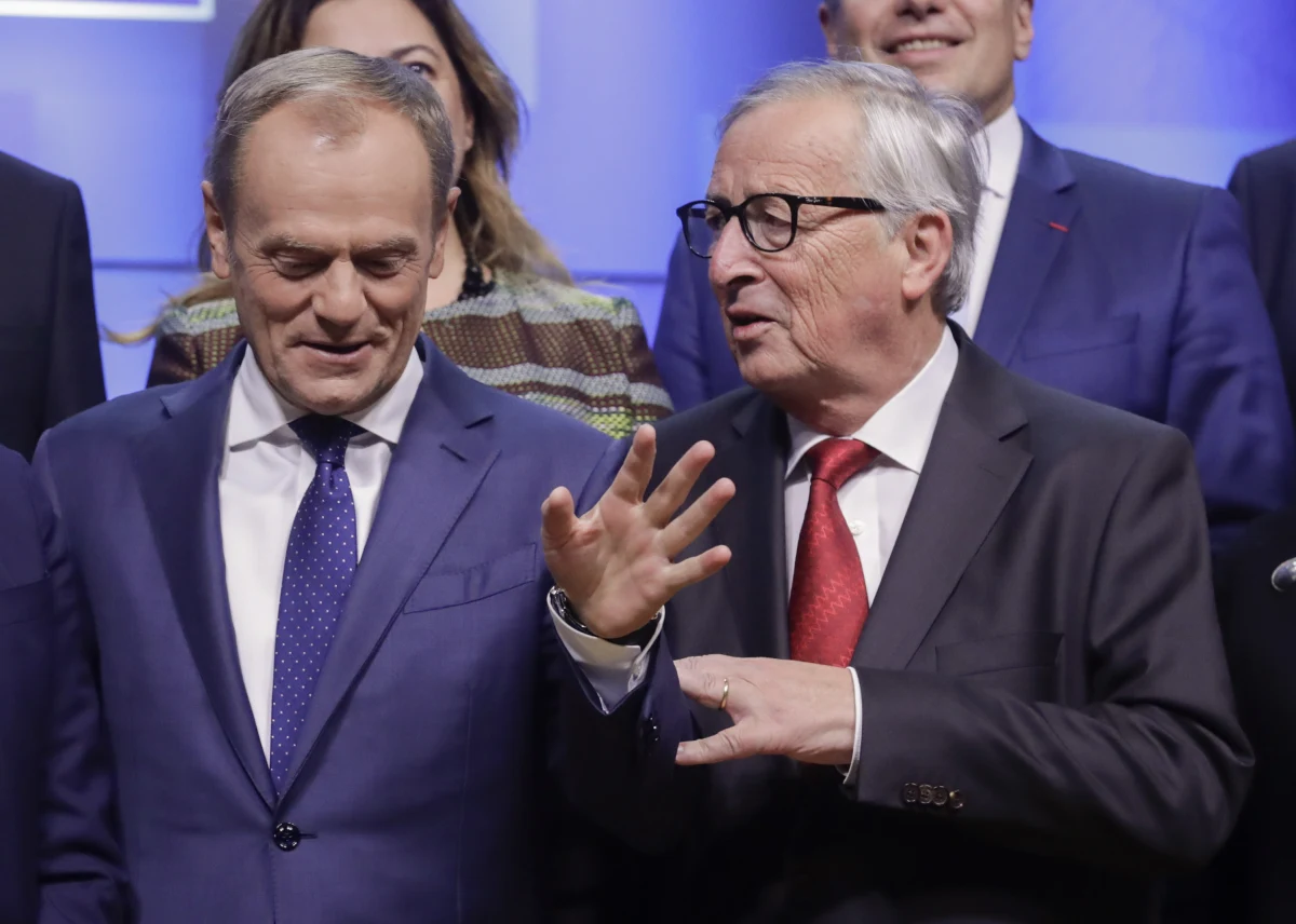 Jak poinformował szef Komisji Europejskiej Jean-Claud Juncker, negocjatorzy z UE i Wielkiej Brytanii porozumieli się w sprawie brexitu. „Premier Wielkiej Brytanii Boris Johnson zapewnia, że przeprowadzi wynegocjowane w czwartek porozumienie w sprawie brexitu przez brytyjski parlament” - komentował przewodniczący Rady Europejskiej Donald Tusk.