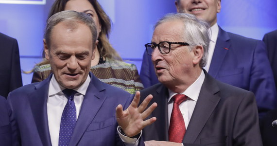 Jak poinformował szef Komisji Europejskiej Jean-Claud Juncker, negocjatorzy z UE i Wielkiej Brytanii porozumieli się w sprawie brexitu. „Premier Wielkiej Brytanii Boris Johnson zapewnia, że przeprowadzi wynegocjowane w czwartek porozumienie w sprawie brexitu przez brytyjski parlament” - komentował przewodniczący Rady Europejskiej Donald Tusk.