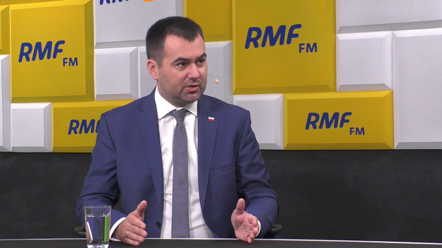 Pierwsze posiedzenie Sejmu będzie 12 listopada - powiedział w Porannej rozmowie w RMF FM rzecznik prezydenta Błażej Spychalski.