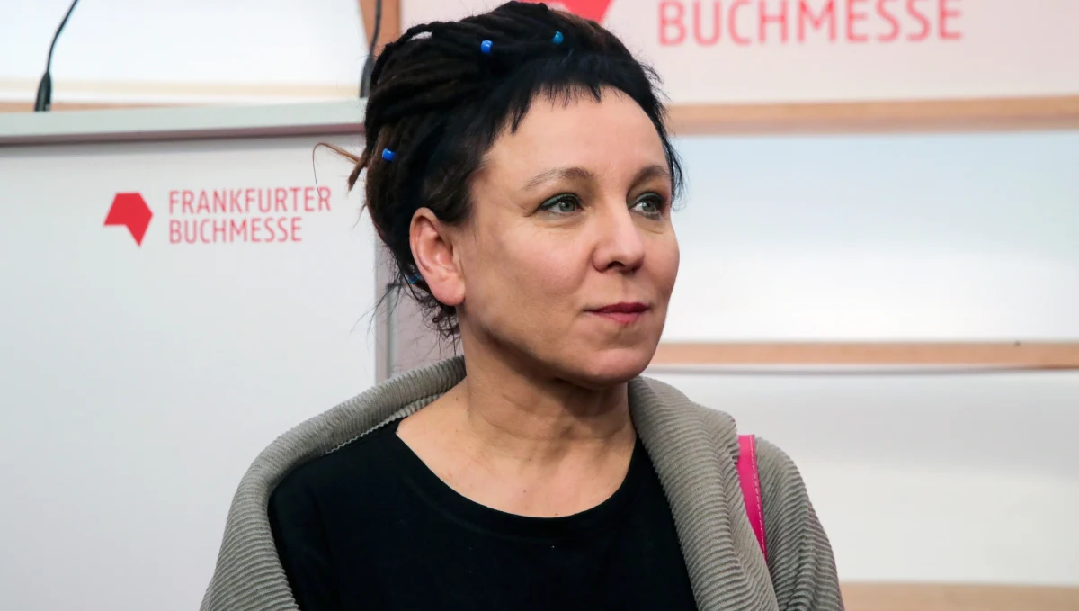 Olga Tokarczuk zostanie zaproszona na posiedzenie Senatu przyszłej kadencji - zapowiada w rozmowie z dziennikarzem RMF FM senator Koalicji Obywatelskiej Jerzy Fedorowicz. Izba wyższa w starym składzie przyjęła uchwałę wyrażającą uznanie dla laureatki literackiego Nobla. 