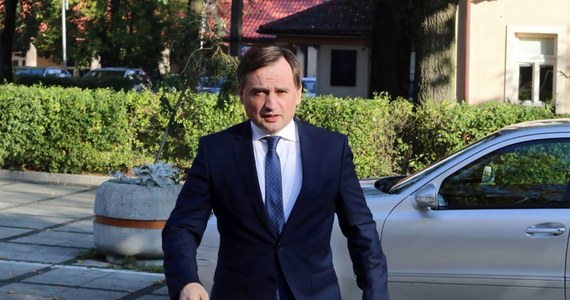 ​Bunt Zbigniewa Ziobry spacyfikowany - mówią nieoficjalnie politycy Prawa i Sprawiedliwości. Już nie walczy o stanowisko wicepremiera, już nie domaga się nowych ministerstw i państwowych spółek. 