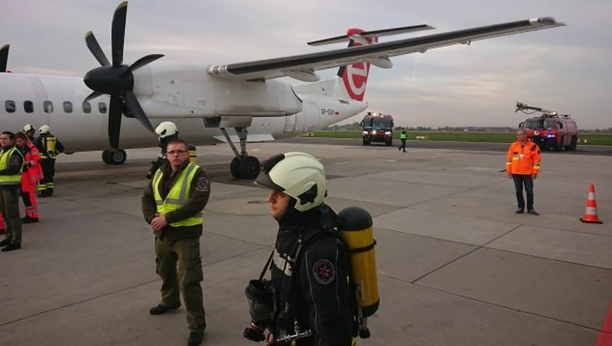 Awaryjne lądowanie samolotu na warszawskim lotnisku Chopina w Warszawie. Maszyna LOT-u zawróciła tuż po starcie. Nikomu nic się nie stało.