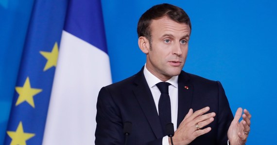 Prezydent Francji Emmanuel Macron oświadczył podczas szczytu UE w Brukseli, że brak jakiejkolwiek reakcji NATO na agresję Ankary w Syrii "jest poważnym błędem". Z tej rozgrywki na Bliskim Wschodzie "zwycięsko wychodzą Rosja, Turcja i Iran" - dodał.