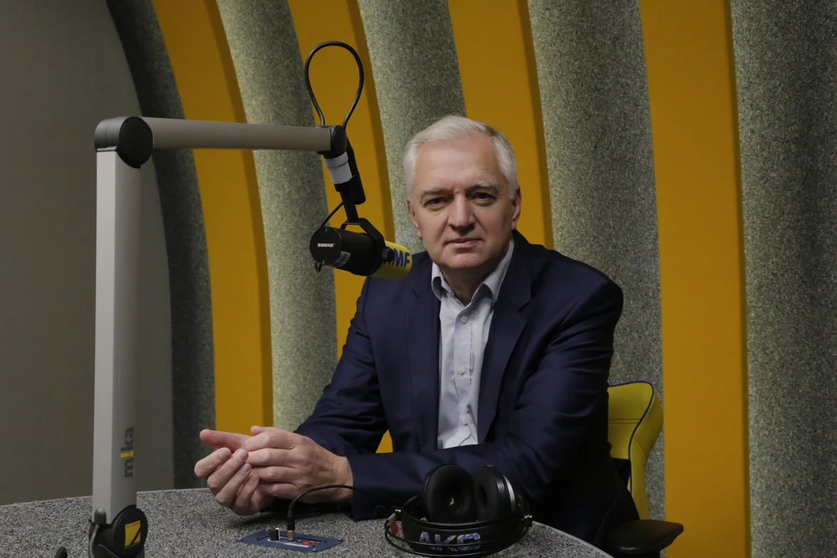 "O programie nowego rządu wiele godzin rozmawialiśmy z Jarosławem Kaczyńskim oraz premierem Morawieckim. Ale tego typu informacjami powinien dzielić się przyszły premier Morawiecki" - mówi gość Krzysztofa Ziemca w RMF FM Jarosław Gowin. Zdaniem wicepremiera Mateusz Morawiecki jest oficjalnym kandydatem PiS na szefa rządu i ma poparcie Porozumienia. Kiedy skład nowego rządu? "Najwcześniej w drugiej połowie listopada" - tłumaczy Gowin. 