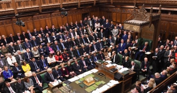 Izba Gmin przyjęła poprawkę Oliviera Letwina, która wstrzymuje poparcie umowy brexitowej do czasu, gdy stosowne ustawy nie zostaną przyjęte i nie wejdą w życie. To torpeduje plany premiera Borisa Johnsona, który chciał, żeby brexit miał miejsce 31 października.