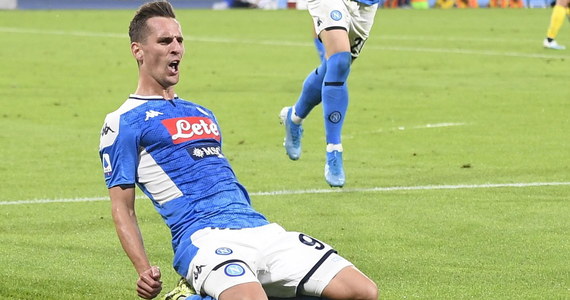 Arkadiusz Milik zdobył obie bramki dla Napoli w wygranym 2:0 meczu u siebie z Veroną w 8. kolejce Serie A. To pierwsze gole polskiego piłkarza w obecnym sezonie we Włoszech. Od 65. minuty grał też Piotr Zieliński, a w ekipie gości przez pierwszą godzinę - Mariusz Stępiński.