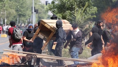 Chile: Trzy ofiary pożaru w Santiago w trakcie protestów