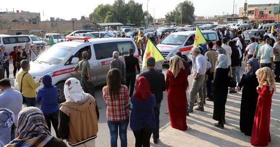 Kurdyjscy bojownicy w niedzielę opuścili miasto Ras al-Ajn na północy Syrii - podała agencja AP, powołując się na rzecznika Syryjskich Sił Demokratycznych (SDF), których trzon stanowią Kurdowie. Ewakuację potwierdziło ministerstwo obrony Turcji.