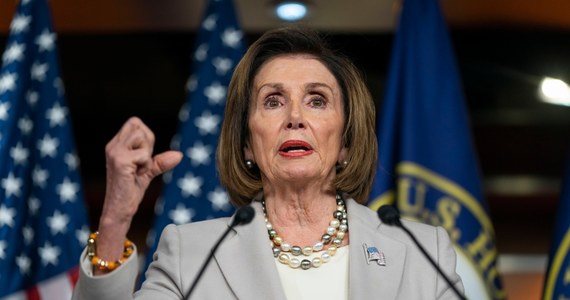 Przewodnicząca zdominowanej przez Demokratów Izby Reprezentantów Nancy Pelosi złożyła w niedzielę w towarzystwie grupy kongresmenów niezapowiedzianą wizytę w Kabulu - podało jej biuro. Pelosi spotkała się m.in. z prezydentem Afganistanu Aszrafem Ghanim Ahmadzą.