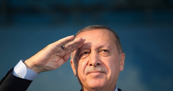 Prezydent Turcji Recep Tayyip Erdogan chce czegoś więcej niż kontroli nad częścią syryjskiego terytorium, jego ambicje obejmują także uzyskanie broni nuklearnej dla swojego państwa - napisał dziennik "New York Times".