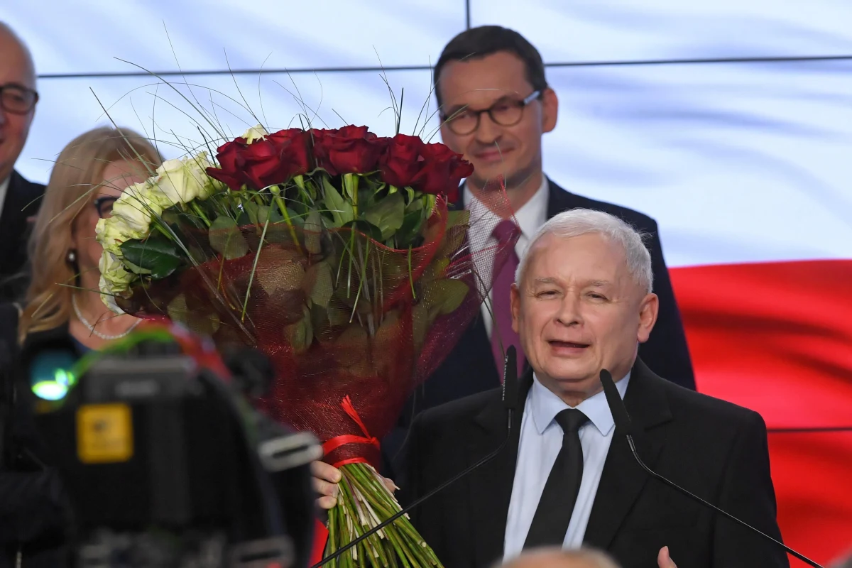 Prawo i Sprawiedliwość złożyło do Sądu Najwyższego kolejne protesty wyborcze: domaga się ponownego przeliczenia głosów w czterech okręgach w wyborach do Senatu. We wszystkich senatorskie mandaty zdobyli kandydaci wybrani z list opozycji. "To jest zagrożenie dla polskiej demokracji" - komentuje w rozmowie z RMF FM Michał Kamiński, wybrany do Senatu z list PSL-Koalicji Polskiej.