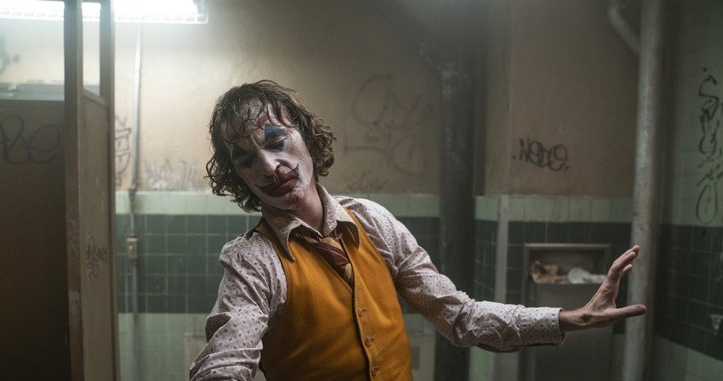 Po dwóch tygodniach na polskich ekranach film "Joker" Todda Phillipsa obejrzało już ponad milion widzów - poinformował dystrybutor obrazu, Warner Bros.