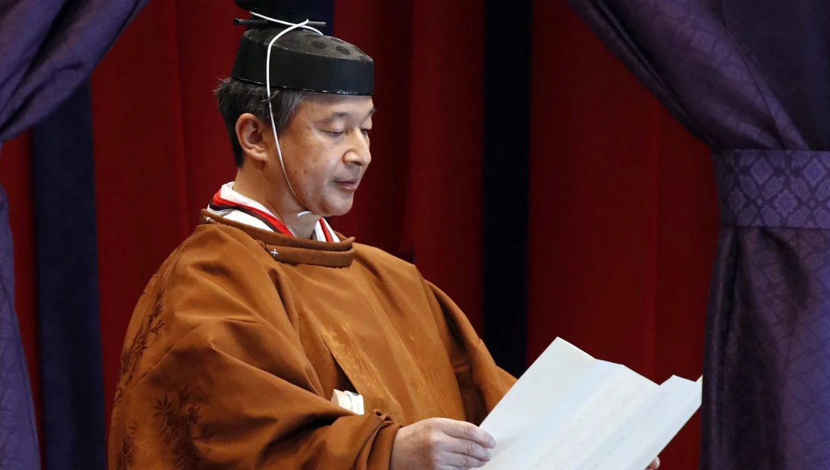 Cesarz Japonii Naruhito formalnie ogłosił we wtorek światu swoje wstąpienie na tron i ślubował wypełniać zapisaną w konstytucji rolę symbolu państwa. W uroczystości w Pałacu Cesarskim w Tokio wzięło udział ok. 2 tys. dostojników z prawie 190 krajów.