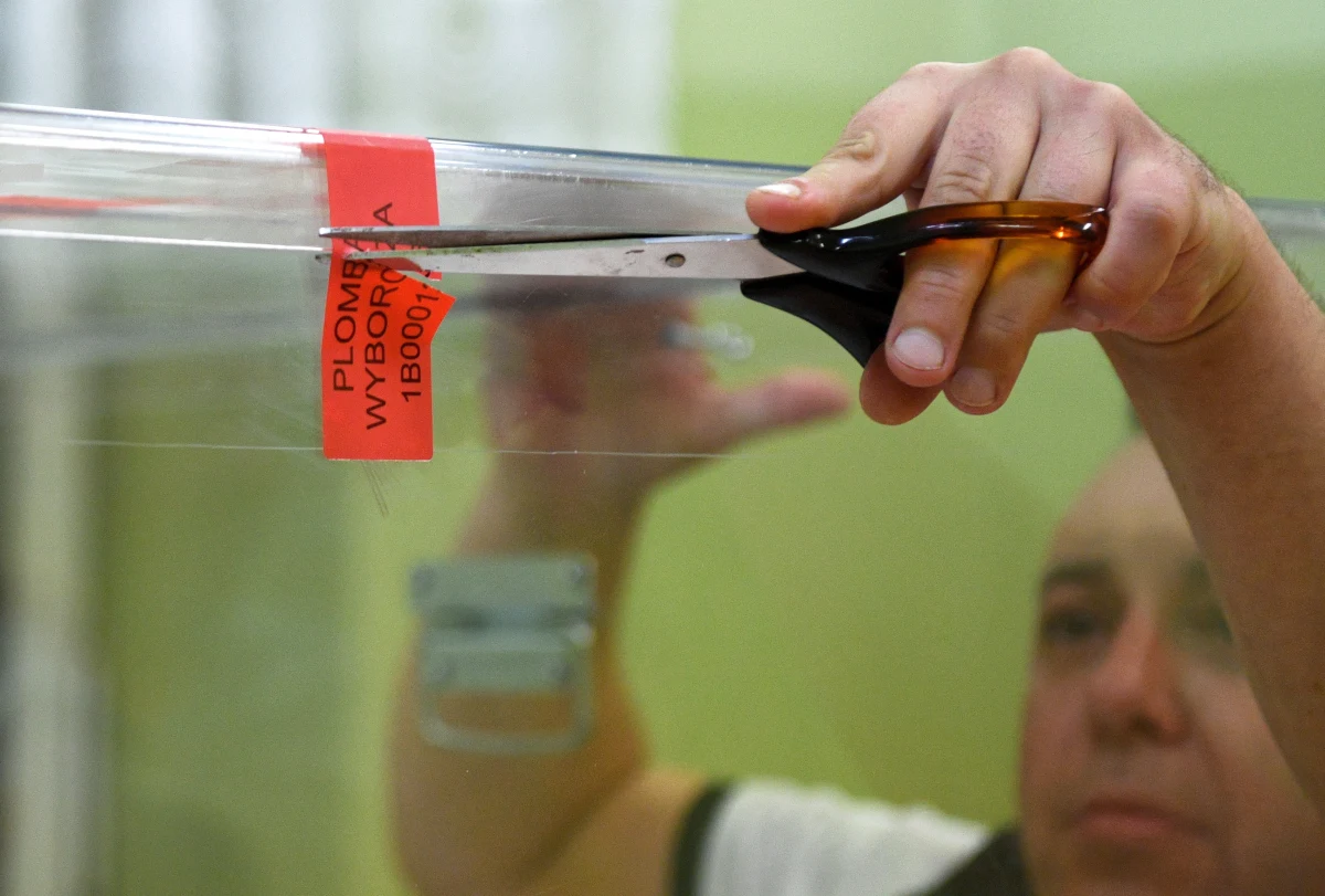 W Sądzie Najwyższym wyznaczono pierwsze składy sędziów, którzy rozpatrzą protesty wyborcze Komitetu Wyborczego PiS w sprawie wyników wyborów do Senatu. Do dziś do Sądu Najwyższego wpłynęło ogółem 41 protestów wyborczych. We wtorek kończy się termin ich zgłaszania. 