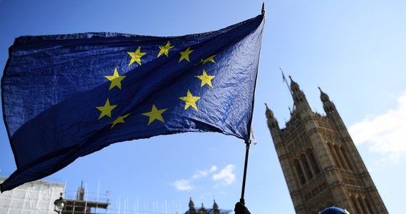 "Perspektywa bezumownego brexitu oddala się po raz pierwszy od wielu miesięcy. Będzie najprawdopodobniej potrzebne lekkie przedłużenie brexitu, ale porządkowanie sytuacji trwa" - tak wiceszef MSZ ds. europejskich Konrad Szymański odniósł się w rozmowie z PAP do dzisiejszych głosowań w Izbie Gmin.