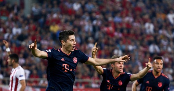 Dwa gole Roberta Lewandowskiego pozwoliły Bayernowi Monachium pokonać 3-2 Olympiakos Pireus w 3. kolejce grupy B Ligi Mistrzów. Lewandowski zdobył przynajmniej jedną bramkę (a było ich łącznie 18) w 12. meczu z rzędu i jest pierwszym zawodnikiem w historii Bayernu, który dokonał takiego wyczynu. Polak zbliżył się do czwartego w klasyfikacji strzelców wszech czasów LM Karima Benzemy na dwa gole! Jest też najlepszym strzelcem trwającej edycji.