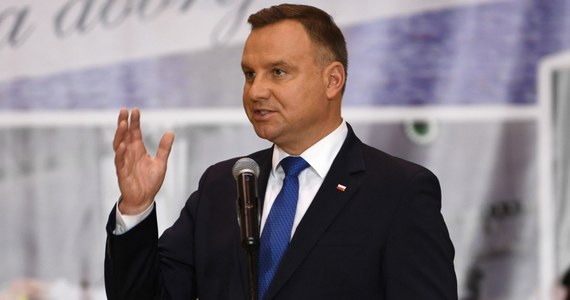 Prezydent Rzeczpospolitej nikogo się nie boi - stwierdził w "Super Expressie" rzecznik prezydenta Błażej Spychalski, pytany czy Andrzej Duda obawia się powrotu Donalda Tuska do polityki. 