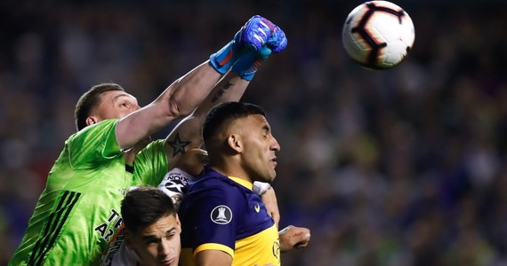 Piłkarze River Plate Buenos Aires awansowali do finału Copa Libertadores, odpowiednika europejskiej Ligi Mistrzów. W rewanżu przegrali ze stołecznym rywalem Boca Juniors 0:1, ale pierwsze spotkanie wygrali 2:0.