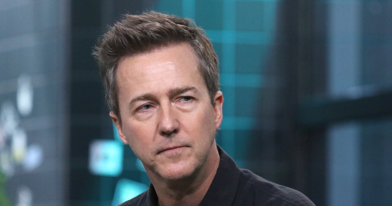 Edward Norton będzie gościem tegorocznej edycji festiwalu EnergaCamerimage, podczas której odbierze nagrodę im. Krzysztofa Kieślowskiego. Ponadto na festiwalu w konkursie głównym będzie można zobaczyć jego najnowszy film "Osierocony Brooklyn", który wejdzie do dystrybucji kinowej 20 grudnia.