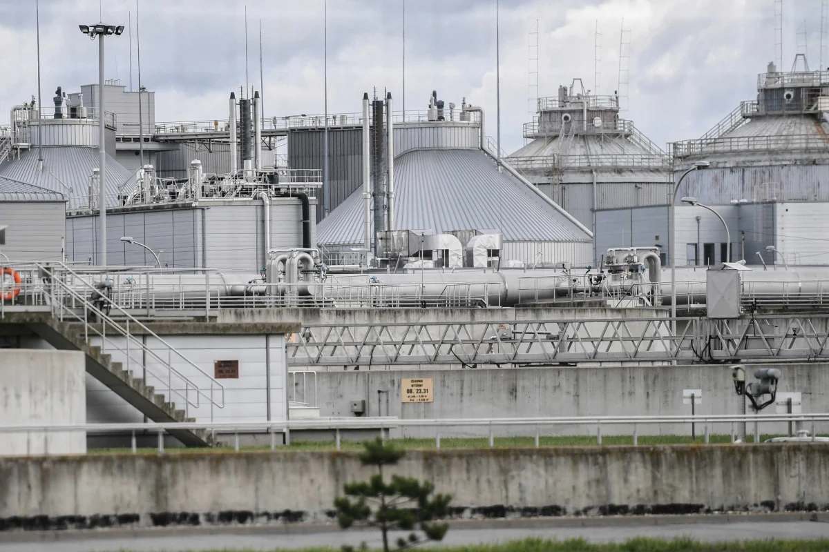 Agenci Centralnego Biura Antykorupcyjnego w stołecznym ratuszu, a także w Miejskim Przedsiębiorstwie Wodociągów i Kanalizacji. Jak dowiedział się reporter RMF FM, CBA na polecenie warszawskiej prokuratury regionalnej domaga się od tych instytucji wydania dokumentacji dotyczącej funkcjonowania oczyszczalni ścieków "Czajka". Chodzi o śledztwo wszczęte po awarii systemu przesyłu ścieków z lewobrzeżnej części stolicy.