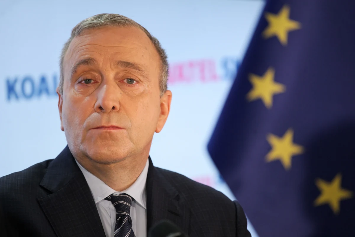 Lider PO Grzegorz Schetyna rozmawiał w Strasburgu z przedstawicielami Rady Europy o wynikach wyborów w Polsce. Jak mówił, przekazał im informacje o "próbie zmiany werdyktu wyborczego" w Polsce.