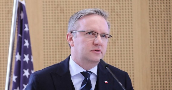 Prezydent Andrzej Duda nie będzie blokował przejścia szefa swojego gabinetu Krzysztofa Szczerskiego do rządu - ustalili dziennikarze RMF FM. Szczerski w nowym rozdaniu ma zastąpić Jacka Czaputowicza i zostać nowym ministrem spraw zagranicznych. 