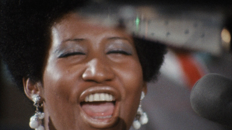 "Amazing Grace: Aretha Franklin" to dokument, poświęcony niezwykłej artystce, będący zapisem jej historycznego koncertu z 1972 roku - sesji nagraniowej do płyty o tym samym tytule, która stała się najlepiej sprzedającym się albumem gospel wszech czasów i jednym z najważniejszych w dorobku Arethy Franklin, amerykańskiej królowej soul. 15 listopada film trafi do wybranych kin studyjnych.