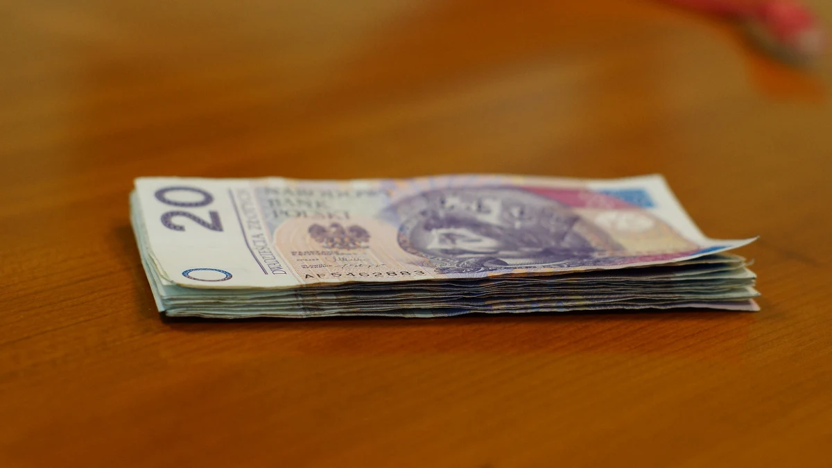 ​Tylko do końca dnia największe polskie firmy mają czas na założenie swoim pracownikom Pracowniczych Planów Kapitałowych. Ten obowiązek stworzenia załodze programu dobrowolnego oszczędzania dotyczy w tej chwili firm zatrudniających co najmniej 250 osób. Takich firm są cztery tysiące - PPK założyło jednak jedynie 3200 przedsiębiorstw.