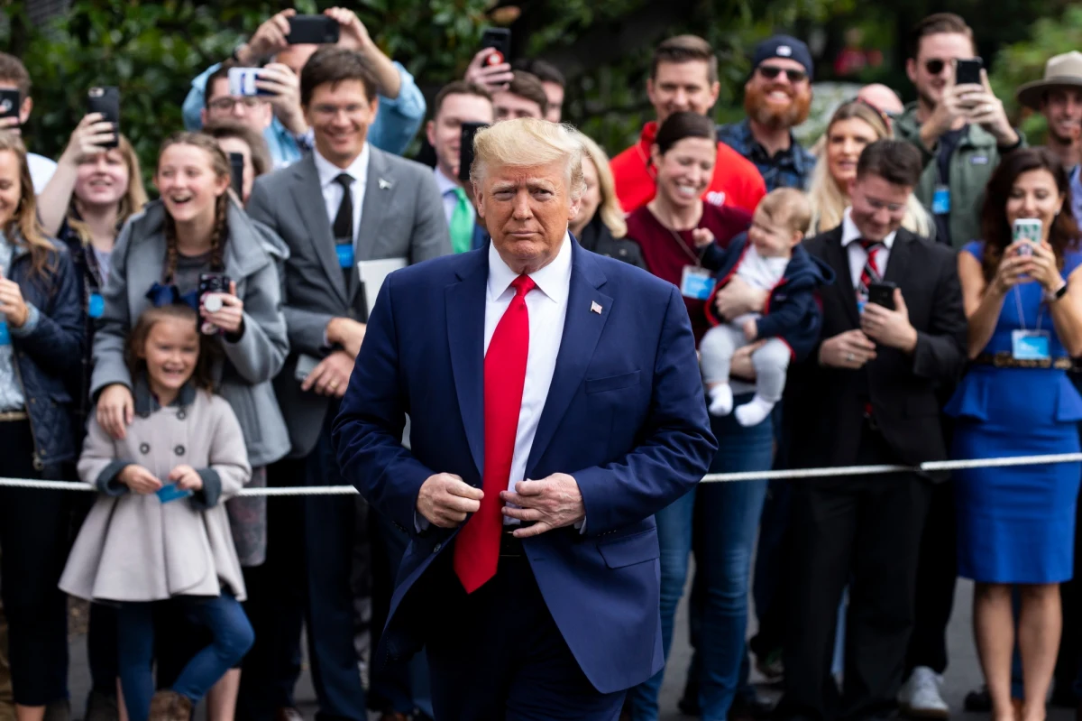 Prezydent USA Donald Trump poinformował, że prokurator generalny William Barr będzie prowadził śledztwo w sprawie dochodzenia specjalnego prokuratora Roberta Muellera w kwestii ingerowania Rosjan w amerykańskie wybory prezydenckie w 2016 roku.