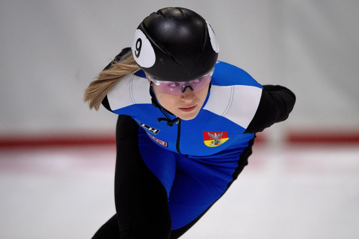 W poprzednim roku łyżwiarska zaskoczyła wszystkich wygrywając zawody Pucharu Świata, a później sięgając po zwycięstwo w klasyfikacji generalnej na dystansie 500 metrów. Teraz Natalia Maliszewska i cała kadra short-tracku jest już w USA i kończy przygotowania do kolejnego sezonu. W piątku w Salt Lake City początek pierwszych zawodów.