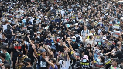 Protesty w Hongkongu. Policja użyła gazu pieprzowego