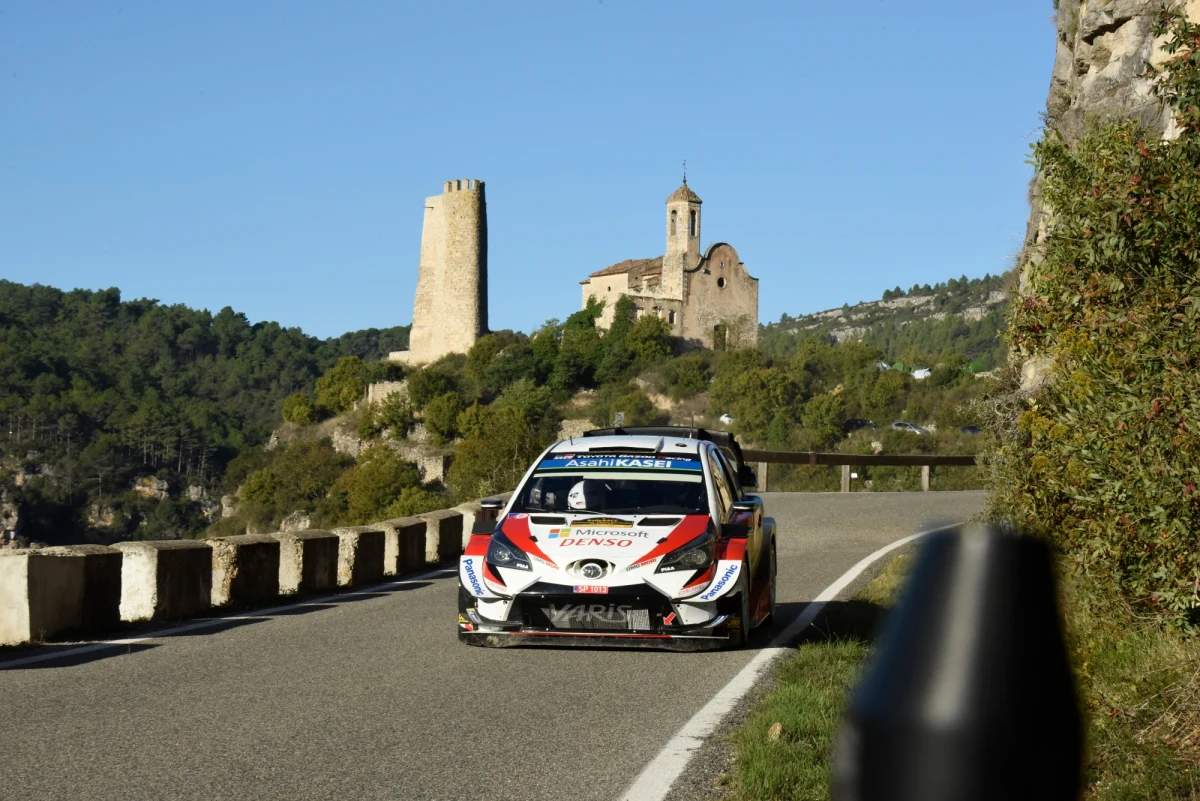 Estończyk Ott Tanak zdobył tytuł rajdowego mistrza świata. Zapewnił go sobie w Rajdzie Katalonii. Zajął w nim drugie miejsce. Zakończył tym samym piętnastoletnią dominację francuskich kierowców - Sebastien Loeba (2004-12) i Sebastiena Ogiera (2013-18).