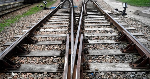 Tragedia na torach w Suchym Borze na Opolszczyźnie. Zginął kierowca samochodu osobowego, który wjechał pod nadjeżdżający pociąg Intercity Matejko relacji Przemyśl - Świnoujście. 
