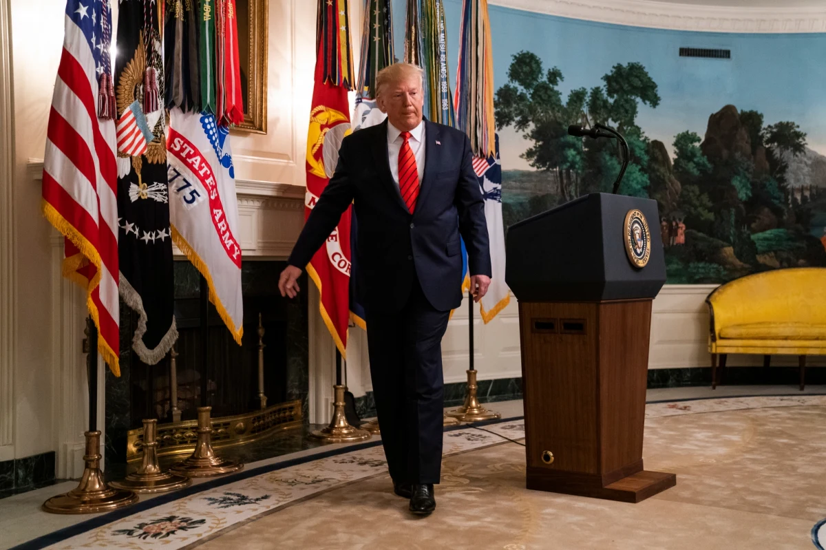 W niedzielę Donald Trump ogłosił, że nie żyje Lider dżihadystycznego Państwa Islamskiego (IS) Abu Bakr al-Bagdadi. Po tych doniesieniach w stronę Waszyngtonu popłynęły gratulacje od światowych liderów. Nie zabrakło również głosów mówiących o tym, że śmierć lidera ISIS nie kończy wcale wojny z Państwem Islamskim.