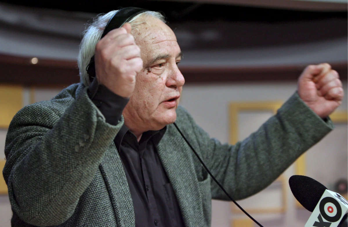 W Cambridge wieku 76 lat zmarł rosyjski pisarz, dysydent i obrońca praw człowieka Władimir Bukowski. Od wielu lat miał problemy kardiologiczne. 


