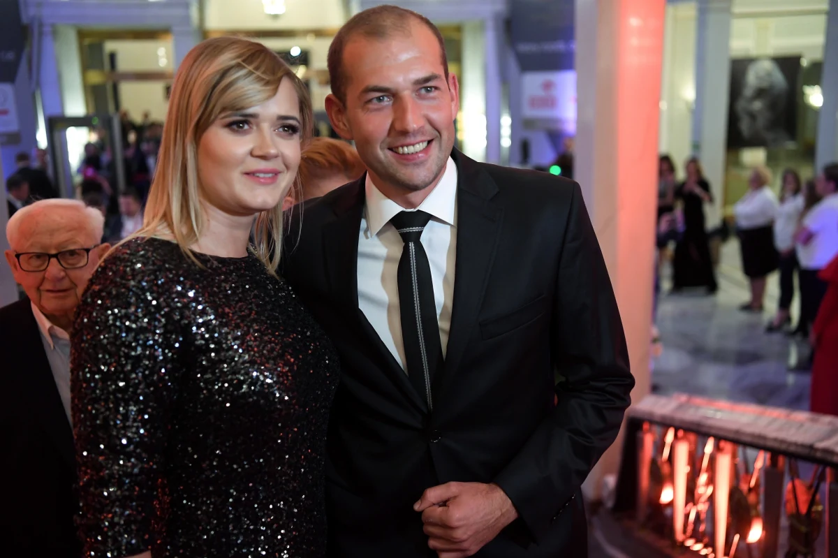 Zbigniew Bródka, mistrz olimpijski w łyżwiarstwie szybkim z 2014 roku zdecydował, że w tym sezonie nie wystąpi w imprezach rangi mistrzowskiej. Mowa o zawodach Pucharu Świata i mistrzostwach Polski. Informację potwierdził w rozmowie z tvpsport.pl.