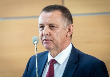 Onet: Banaś kupił kamienicę z lokatorami. Sprzedał już bez nich