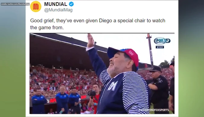 Maradona przywitany jak król. Siedział na tronie przy linii bocznej. Wideo