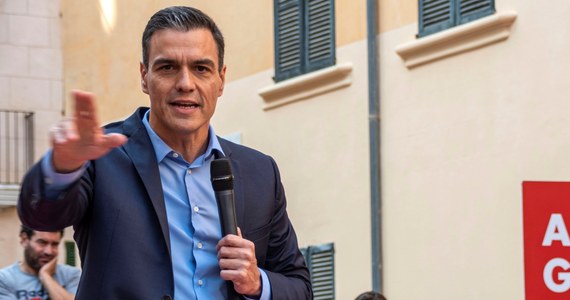 Premier Hiszpanii Pedro Sanchez opowiedział się za zmianami w konstytucji kraju, które doprowadziłyby do utworzenia federalistycznego ustroju. Ma to być sposób m.in. na rozwiązanie kryzysu w Katalonii. 