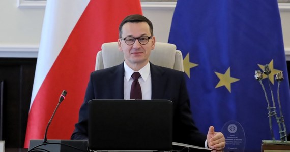 Kierownictwo Zjednoczonej Prawicy ustaliło strukturę przyszłego rządu. Potwierdzono także rekomendację Mateusza Morawieckiego jako kandydata na premiera - powiedział wicerzecznik PiS Radosław Fogiel po spotkaniu władz Zjednoczonej Prawicy. 