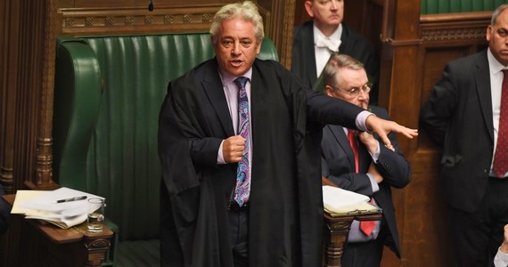 John Bercow, spiker brytyjskiej Izby Gmin odchodzi na emeryturę. Wypełniał tę funkcję od 10 lat. W erze brexitu stał się rozpoznawalną postacią, która nie tylko stała na straży parlamentarnych procedur. Jego merytoryczna wiedza i poczucie humoru wielokrotnie rzucały koło ratunkowe politykom. Nierzadko też topiły ich ambicje.