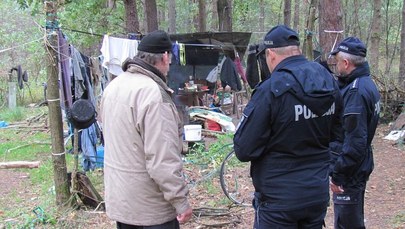 Dwaj policjanci z Gdańska zatrzymani. Nieoficjalnie: Chodzi o znęcanie się nad bezdomnym