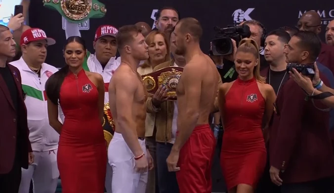 Boks. Canelo - Kowaliow. Rosjanin ledwo zmieścił się w limicie wagowym. Wideo