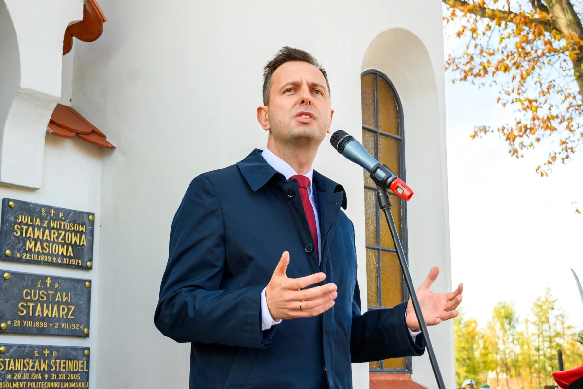 "Zagłosujemy przeciwko wszystkim trzem kandydaturom do Trybunału Konstytucyjnego, które zostały przedstawione przez PiS" - zapowiedział w TVN24 prezes PSL Władysław Kosiniak-Kamysz. Jego zdaniem te kandydatury to "przypieczętowanie końca TK".